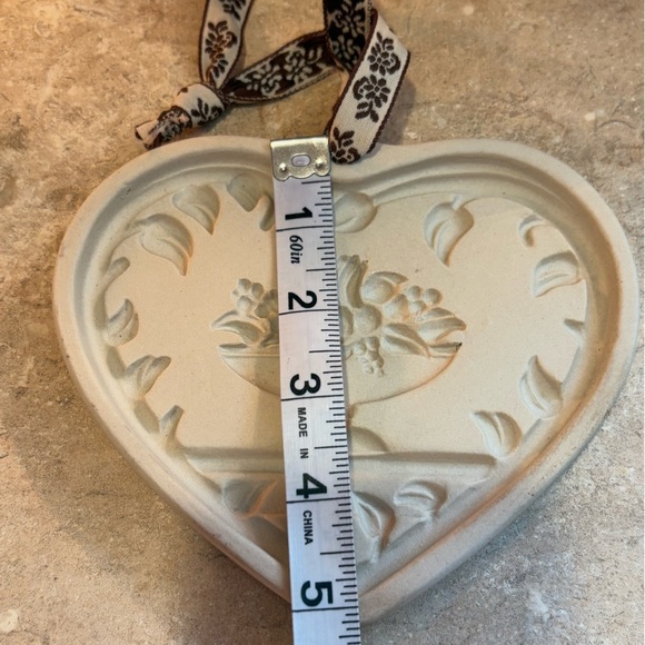 Pampered Chef Hospitality Heart Clay Stoneware Cookie/Chocolate Mold VTG 1999 - Picture 8 of 8